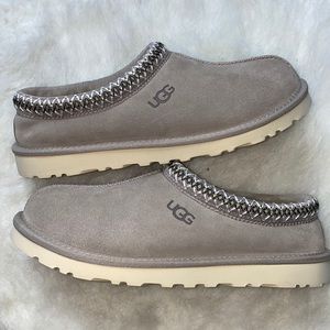 UGG Tasman Slipper (MEN 7 / BUT FIT 7.5-8 WOMEN)